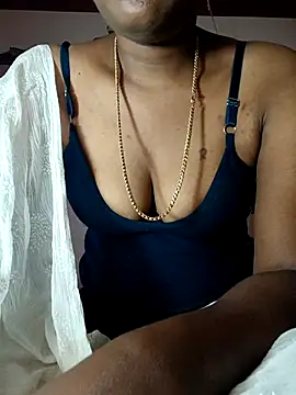 Snapshot of Tamil_Kavitha chatting on December 14, 2025, 8:20 am Tamil Kavitha online show from December 14, 2025, 8:20 am