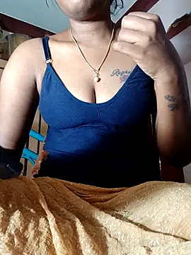 Snapshot of Tamil_Kavitha chatting on February 26, 2026, 4:44 am Tamil Kavitha online show from February 26, 2026, 4:44 am