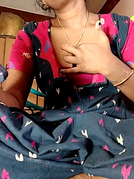 Snapshot of Tamil_Kavitha chatting on March 4, 2026, 5:35 am Tamil Kavitha online show from March 4, 2026, 5:35 am