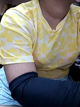 Snapshot of preethi-lovely chatting on September 20, 2025, 6:42 pm preethi-lovely online show from September 20, 2025, 6:42 pm