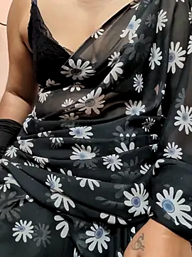 Snapshot of preethi-lovely chatting on October 28, 2025, 6:32 pm preethi-lovely online show from October 28, 2025, 6:32 pm