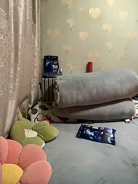 xiuchun100 online show from December 20, 2025, 12:23 pm