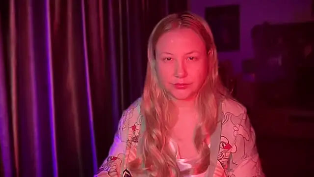 BikiHellena online show from April 22, 2026, 1:30 am