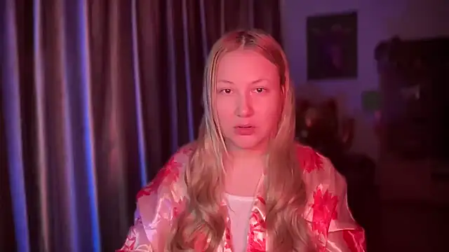 BikiHellena online show from April 23, 2026, 3:30 am