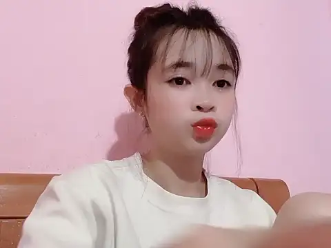 Snapshot of Suna7383 chatting on September 30, 2025, 2:55 pm Suna7383 online show from September 30, 2025, 2:55 pm