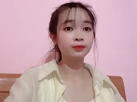 Snapshot of Suna7383 chatting on October 4, 2025, 5:11 pm Suna7383 online show from October 4, 2025, 5:11 pm