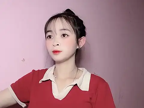 Snapshot of Suna7383 chatting on November 3, 2025, 3:24 pm Suna7383 online show from November 3, 2025, 3:24 pm