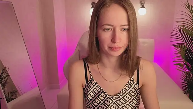 Snapshot of bella_li__ chatting on January 17, 2026, 1:10 am bella li online show from January 17, 2026, 1:10 am