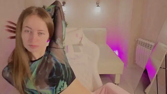 Snapshot of bella_li__ chatting on February 9, 2026, 1:53 am bella li online show from February 9, 2026, 1:53 am