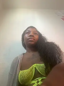 Snapshot of Cocochanel4567 chatting on June 12, 2026, 4:28 pm Cocochanel4567 online show from June 12, 2026, 4:28 pm