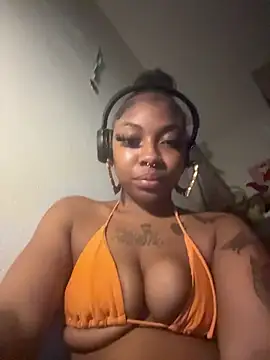 Snapshot of Cocochanel4567 chatting on July 9, 2026, 9:13 am Cocochanel4567 online show from July 9, 2026, 9:13 am