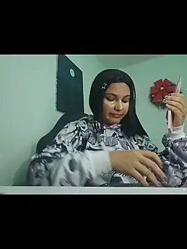 Snapshot of MaoMaoLa chatting on December 2, 2025, 5:35 am MaoMaoLa online show from December 2, 2025, 5:35 am