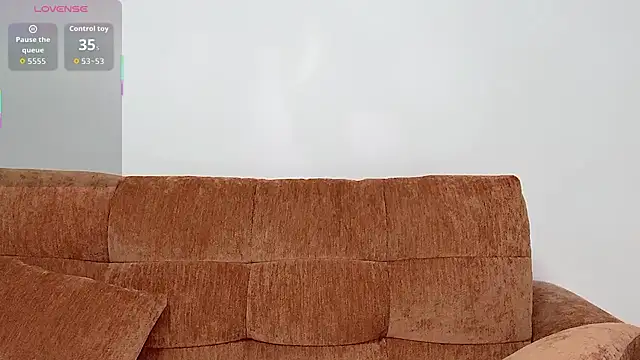 Snapshot of qiqi-2025 chatting on February 14, 2026, 9:11 pm qiqi-2025 online show from February 14, 2026, 9:11 pm