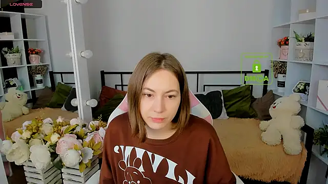 Snapshot of Elma_Lily chatting on December 17, 2025, 7:25 am Elma Lily online show from December 17, 2025, 7:25 am