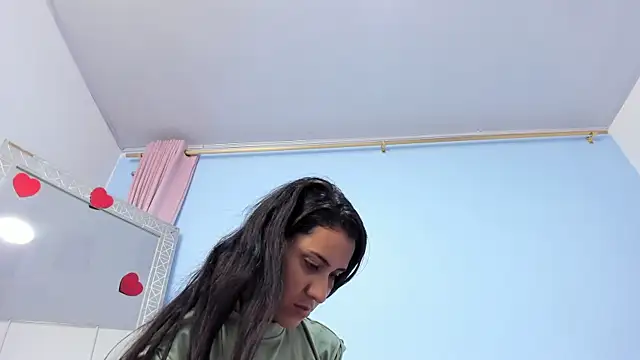Snapshot of miajhonsonx chatting on June 18, 2026, 1:37 pm miajhonsonx online show from June 18, 2026, 1:37 pm