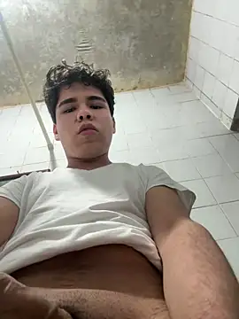 Snapshot of kjesusd12 chatting on October 3, 2025, 5:15 am kjesusd12 online show from October 3, 2025, 5:15 am