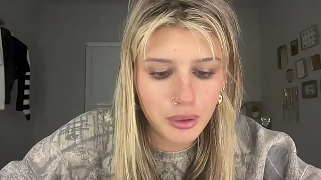 AnnGrayson online show from October 10, 2025, 1:37 am