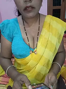 Snapshot of KannadaTamilTeluguBeauty chatting on May 21, 2026, 5:42 pm KannadaTamilTeluguBeauty online show from May 21, 2026, 5:42 pm