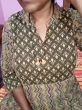 Snapshot of KannadaTamilTeluguBeauty chatting on May 29, 2026, 6:17 pm KannadaTamilTeluguBeauty online show from May 29, 2026, 6:17 pm