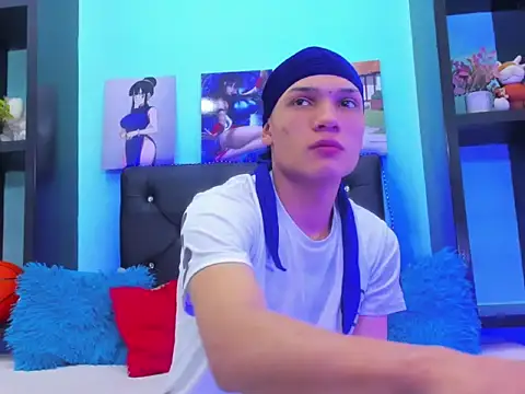 Snapshot of EL_VENEZOLANO_22CM chatting on September 16, 2025, 5:30 am EL VENEZOLANO 22CM online show from September 16, 2025, 5:30 am