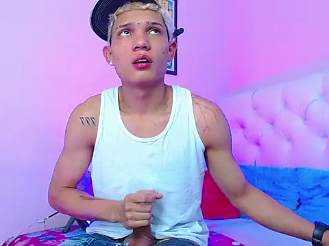 Snapshot of EL_VENEZOLANO_22CM chatting on November 16, 2025, 8:53 am EL VENEZOLANO 22CM online show from November 16, 2025, 8:53 am