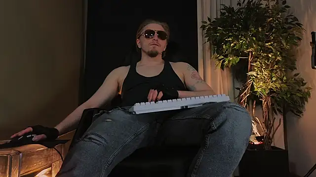 Vincent Hardman online show from May 1, 2026, 8:02 pm