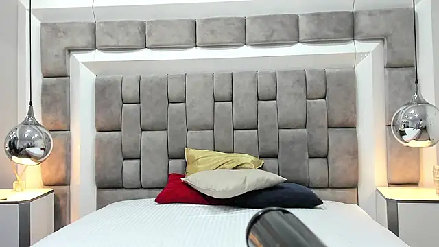 EthanCollen online show from October 24, 2025, 11:56 pm