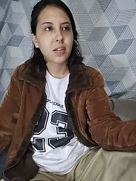 scarletoficial online show from June 12, 2026, 12:42 am