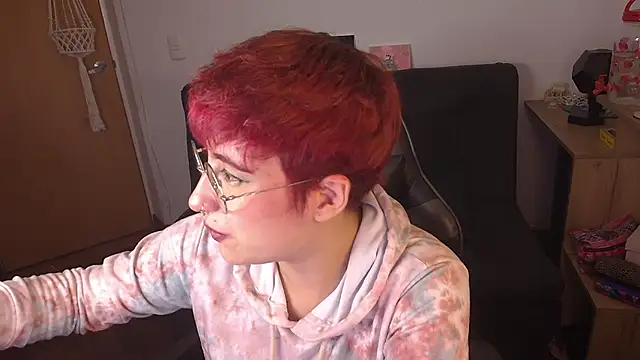 Miacatsito3 online show from November 7, 2025, 1:16 am