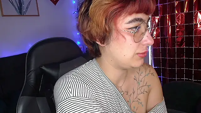 Miacatsito3 online show from February 25, 2026, 9:13 pm