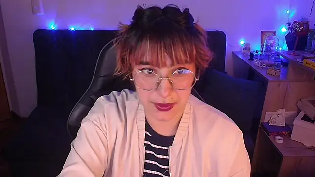 Miacatsito3 online show from March 17, 2026, 3:55 am