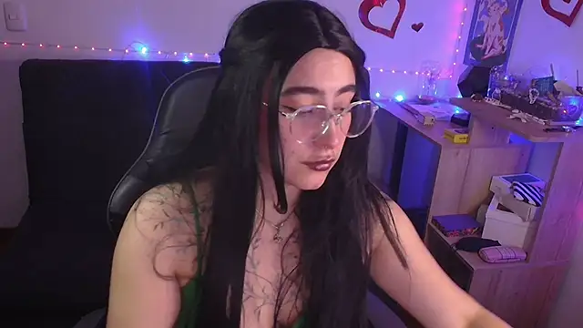 Snapshot of Miacatsito3 chatting on June 1, 2026, 4:14 am Miacatsito3 online show from June 1, 2026, 4:14 am