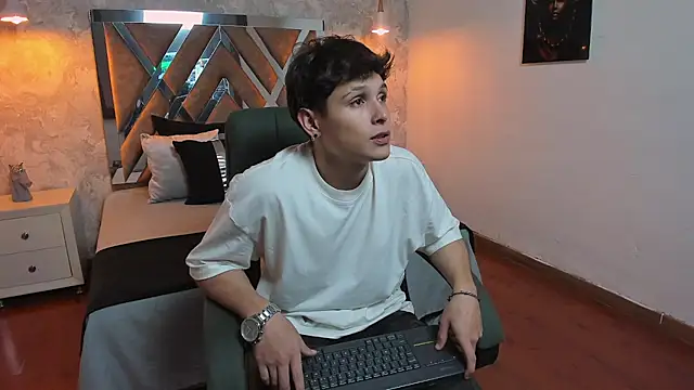 Snapshot of kraven_lust chatting on September 14, 2025, 3:05 am kraven lust online show from September 14, 2025, 3:05 am