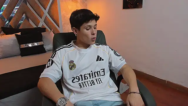 Snapshot of kraven_lust chatting on September 19, 2025, 2:57 am kraven lust online show from September 19, 2025, 2:57 am