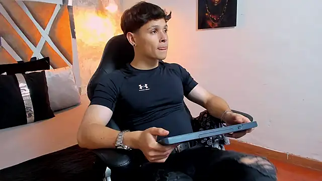 Snapshot of kraven_lust chatting on October 10, 2025, 3:05 am kraven lust online show from October 10, 2025, 3:05 am