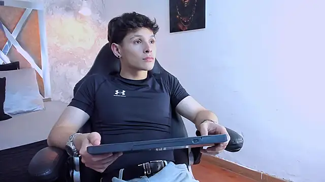 Snapshot of kraven_lust chatting on October 16, 2025, 2:56 am kraven lust online show from October 16, 2025, 2:56 am