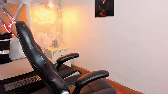 Snapshot of kraven_lust chatting on October 22, 2025, 2:56 am kraven lust online show from October 22, 2025, 2:56 am