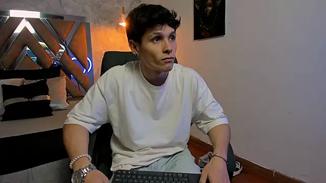 Snapshot of kraven_lust chatting on November 20, 2025, 3:07 am kraven lust online show from November 20, 2025, 3:07 am