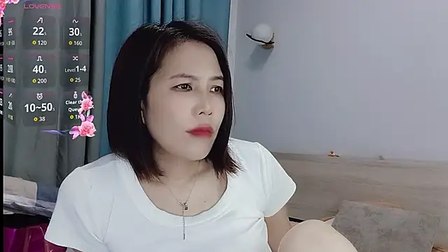 Snapshot of Miraitowa_ chatting on June 16, 2026, 3:42 am Miraitowa online show from June 16, 2026, 3:42 am