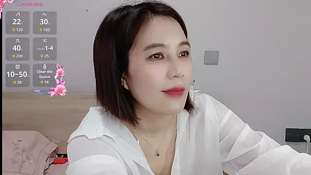 Snapshot of Miraitowa_ chatting on July 25, 2026, 8:01 am Miraitowa online show from July 25, 2026, 8:01 am