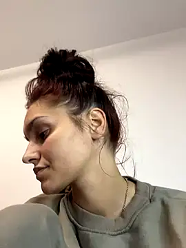 Snapshot of EllaBlowy chatting on October 1, 2025, 9:26 am EllaBlowy online show from October 1, 2025, 9:26 am