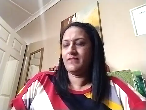 Indiansexyboobs18 online show from June 17, 2026, 2:07 pm