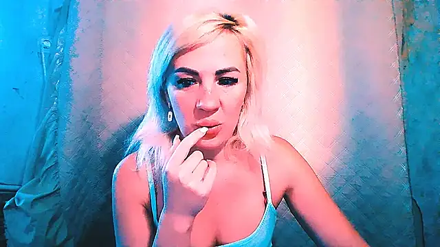 EmmaCat  online show from September 17, 2025, 5:20 am