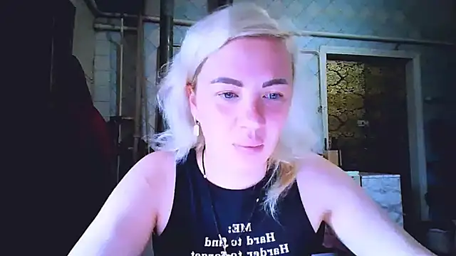 EmmaCat  online show from April 30, 2026, 3:57 am