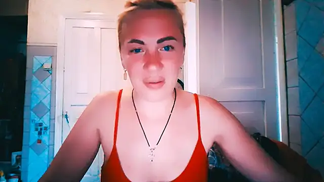 Snapshot of EmmaCat_ chatting on June 9, 2026, 10:38 am EmmaCat online show from June 9, 2026, 10:38 am