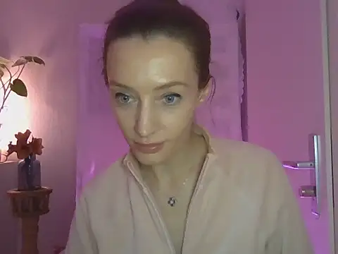 Snapshot of Lasirra chatting on November 30, 2025, 9:52 pm Lasirra online show from November 30, 2025, 9:52 pm