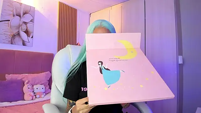 Snapshot of KoraRousee chatting on October 24, 2025, 1:40 pm KoraRousee online show from October 24, 2025, 1:40 pm