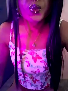 Snapshot of Cutie-Whiskey1 chatting on November 11, 2025, 8:47 am Cutie-Whiskey1 online show from November 11, 2025, 8:47 am