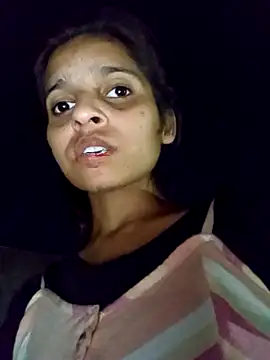 Snapshot of Saloni-Gupta chatting on October 3, 2025, 4:59 pm Saloni-Gupta online show from October 3, 2025, 4:59 pm