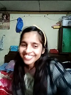 Snapshot of Saloni-Gupta chatting on December 22, 2025, 10:56 am Saloni-Gupta online show from December 22, 2025, 10:56 am